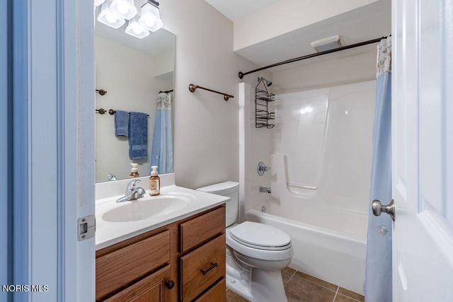 26364 Stillwater Drive, Perrysburg, OH 43551