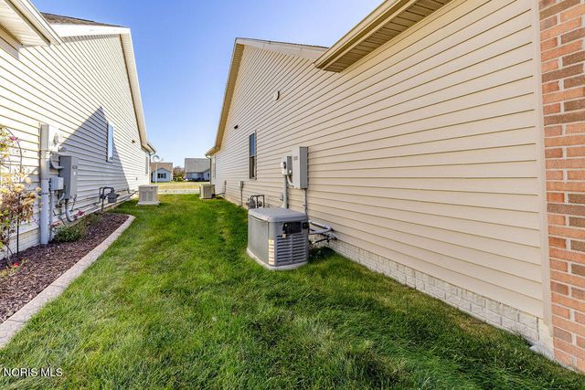 26364 Stillwater Drive, Perrysburg, OH 43551