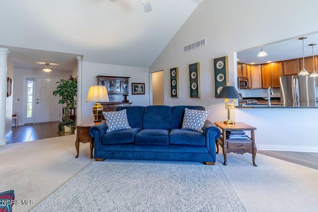 26364 Stillwater Drive, Perrysburg, OH 43551