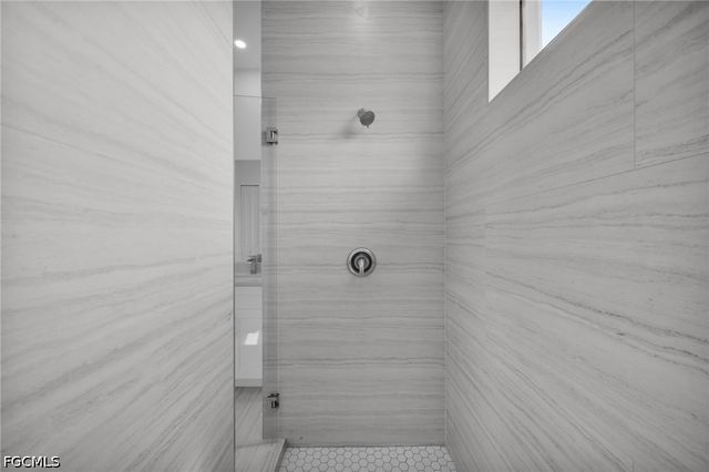 3543 NE 14th PL, Cape Coral, FL 33909