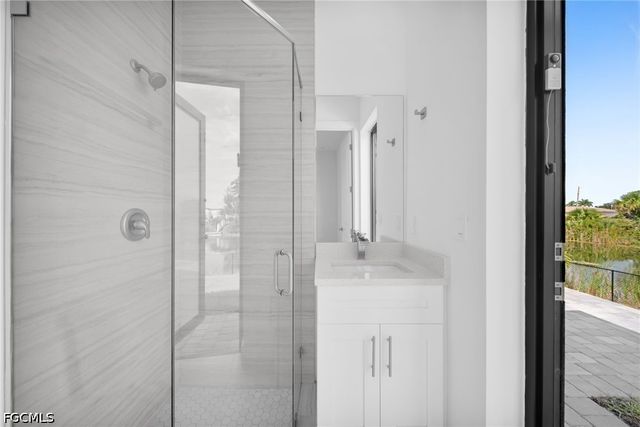 3543 NE 14th PL, Cape Coral, FL 33909