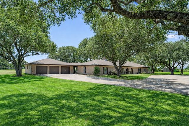 3148 Fm 333 Road, Garwood, TX 77442