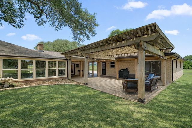 3148 Fm 333 Road, Garwood, TX 77442