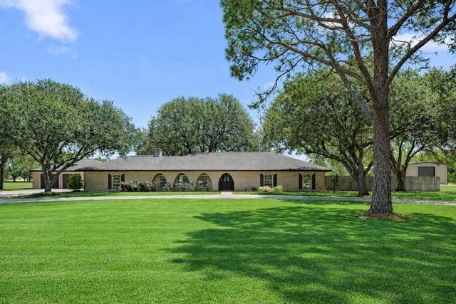 3148 Fm 333 Road, Garwood, TX 77442