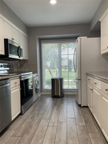 6307 Del Monte Drive 111, Houston, TX 77057