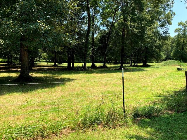 783 County Road 377, Cleveland, TX 77327