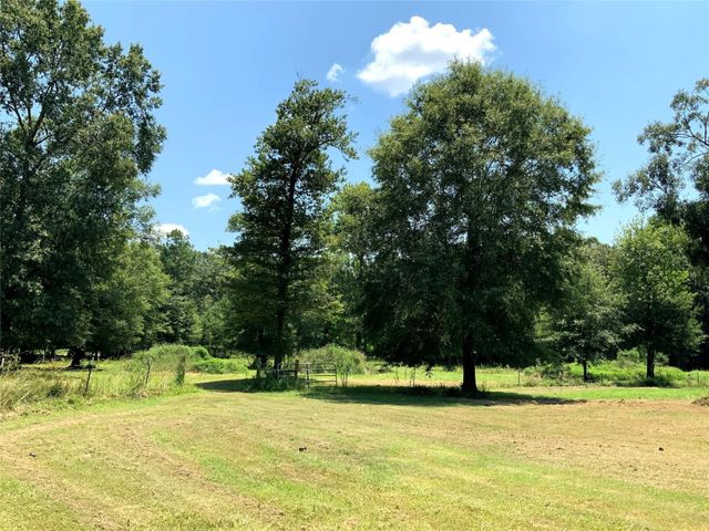 783 County Road 377, Cleveland, TX 77327