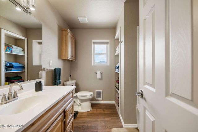 40 Flowery Avenue, Dayton, NV 89403