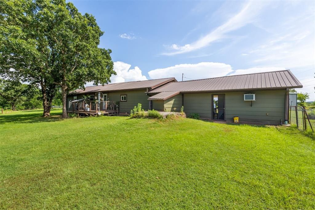 Image 1 of property listing at 349760 E 970 Road, Sparks, OK 74869