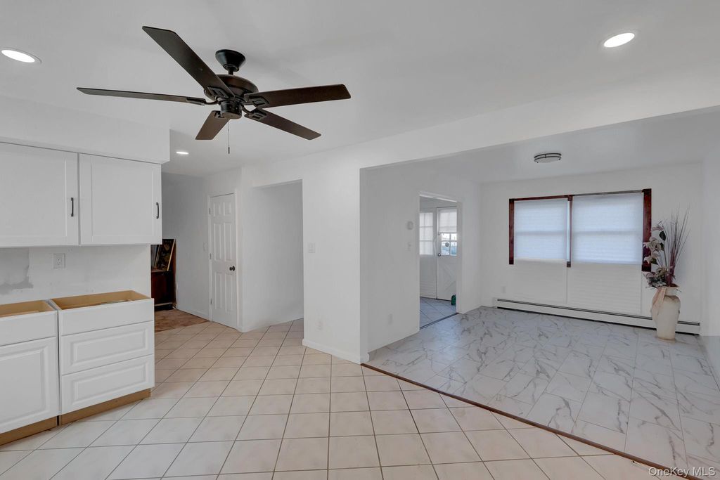 6 Stonington Circle, Wheatley Heights, NY 11798 — photo 5