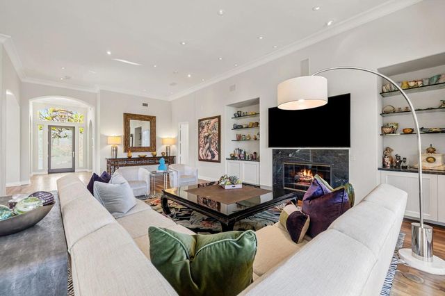 820 Mission Creek Drive, Palm Desert, CA 92211