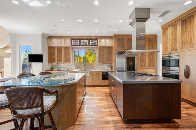 820 Mission Creek Drive, Palm Desert, CA 92211