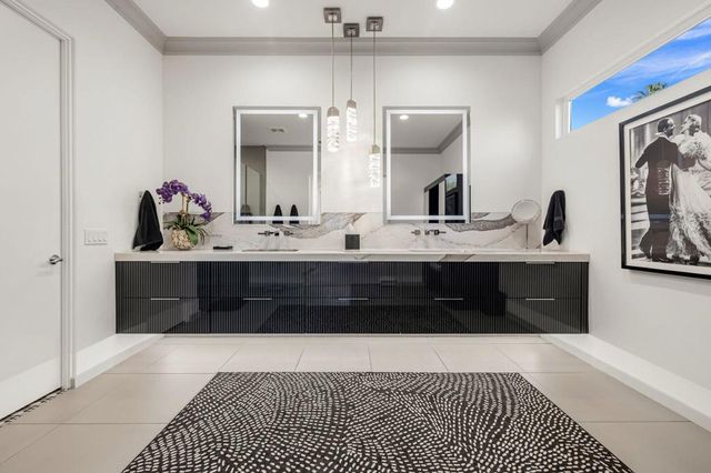 820 Mission Creek Drive, Palm Desert, CA 92211