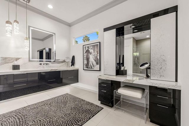 820 Mission Creek Drive, Palm Desert, CA 92211