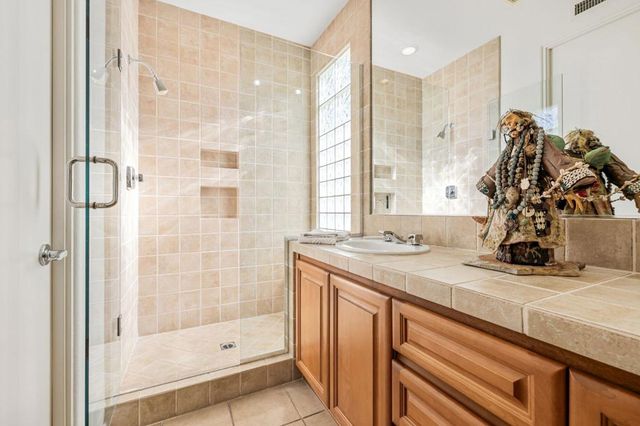 820 Mission Creek Drive, Palm Desert, CA 92211