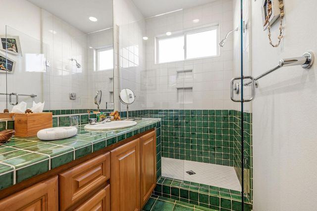 820 Mission Creek Drive, Palm Desert, CA 92211