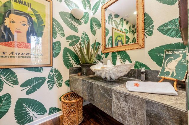 820 Mission Creek Drive, Palm Desert, CA 92211