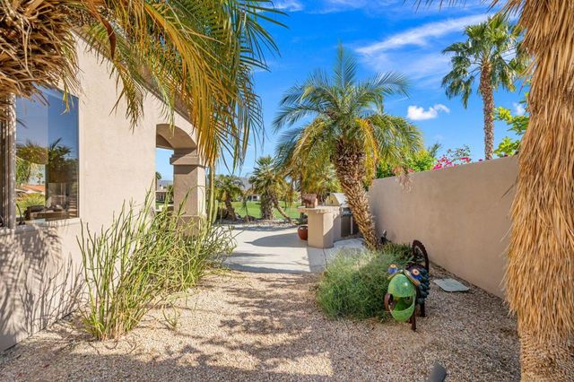 820 Mission Creek Drive, Palm Desert, CA 92211