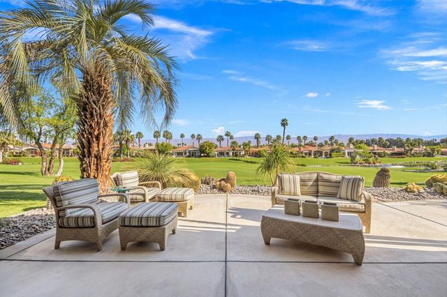 820 Mission Creek Drive, Palm Desert, CA 92211