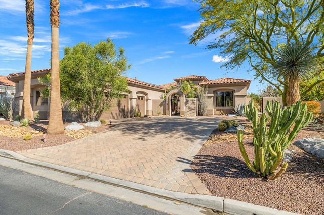 820 Mission Creek Drive, Palm Desert, CA 92211