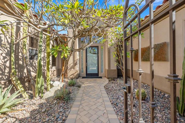 820 Mission Creek Drive, Palm Desert, CA 92211