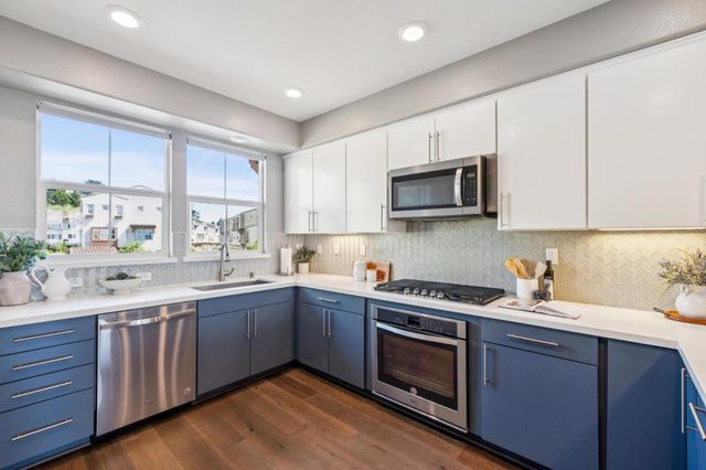 3001 Ocean View Court E, Daly City, CA 94014