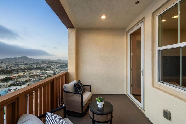 3001 Ocean View Court E, Daly City, CA 94014