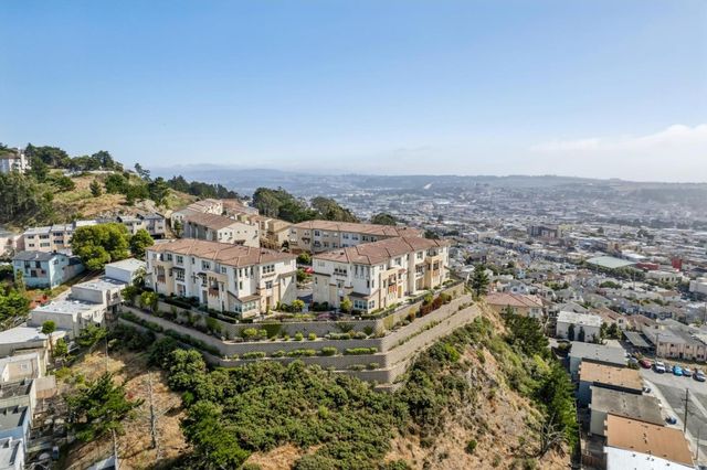 3001 Ocean View Court E, Daly City, CA 94014