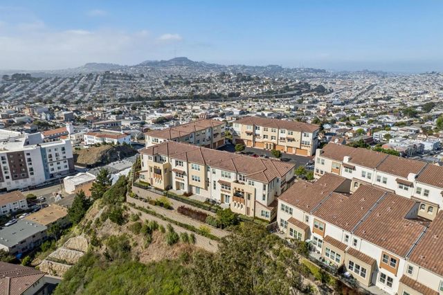 3001 Ocean View Court E, Daly City, CA 94014