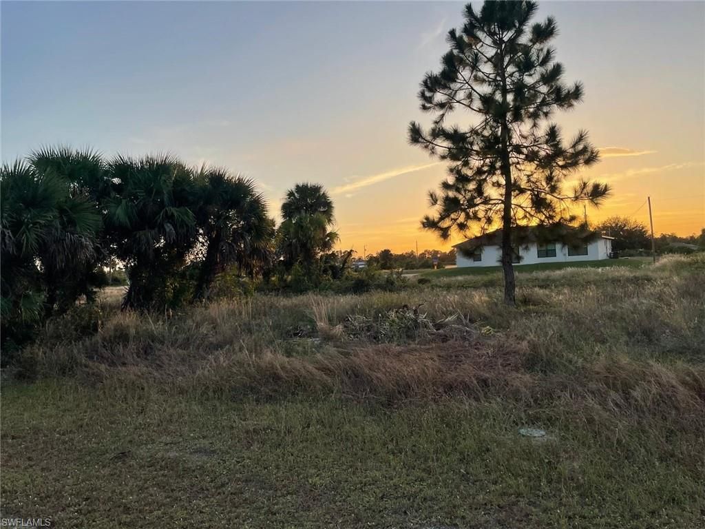 758 Fleming AVE S, LEHIGH ACRES, FL 33974 — photo 2