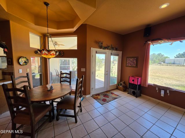585 ANAHUAC Avenue, El Paso, TX 79932