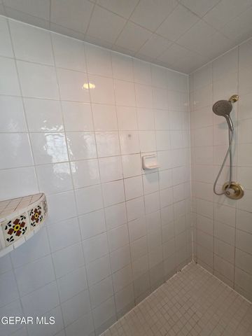 585 ANAHUAC Avenue, El Paso, TX 79932