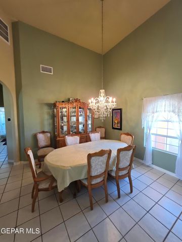 585 ANAHUAC Avenue, El Paso, TX 79932