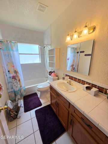 585 ANAHUAC Avenue, El Paso, TX 79932