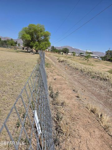 585 ANAHUAC Avenue, El Paso, TX 79932
