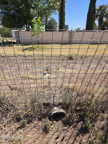 585 ANAHUAC Avenue, El Paso, TX 79932
