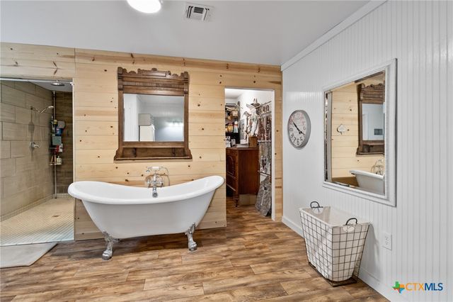 59 Leaning Oak Road, Victoria, TX 77904