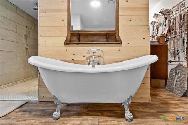 59 Leaning Oak Road, Victoria, TX 77904