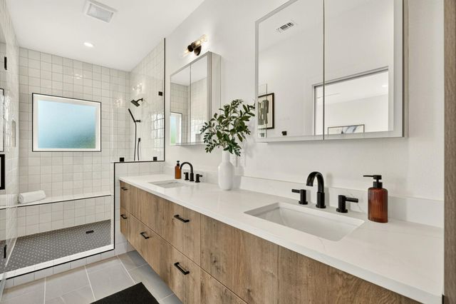 4601 Hank Ave 1, Austin, TX 78745