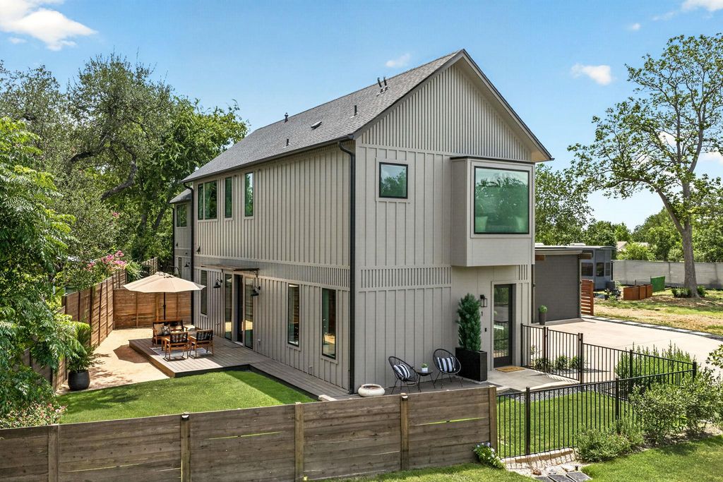 4601 Hank Ave 1, Austin, TX 78745