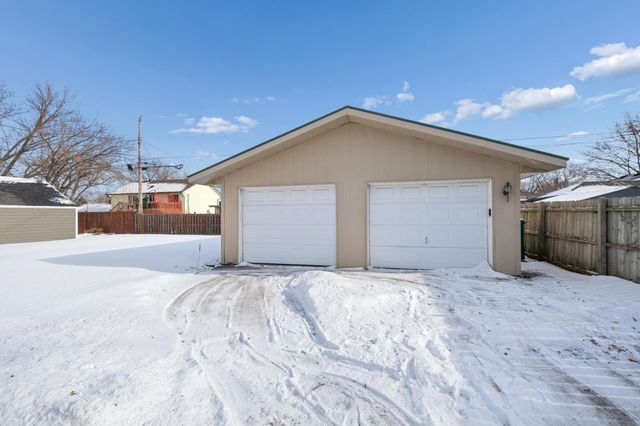 8237 1st Avenue S, Bloomington, MN 55420
