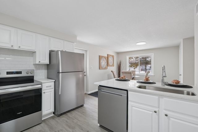 8237 1st Avenue S, Bloomington, MN 55420