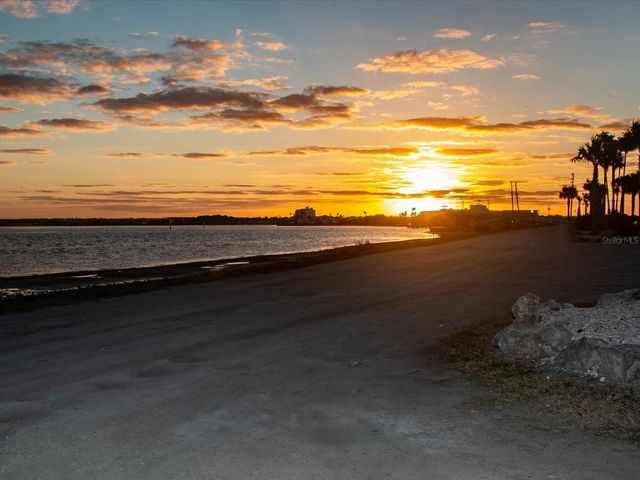 29703 69TH STREET N, Clearwater, FL 33761