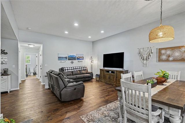15621 Landauer Street, Basehor, KS 66007