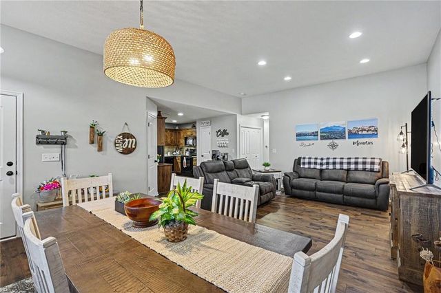 15621 Landauer Street, Basehor, KS 66007