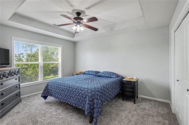 15621 Landauer Street, Basehor, KS 66007