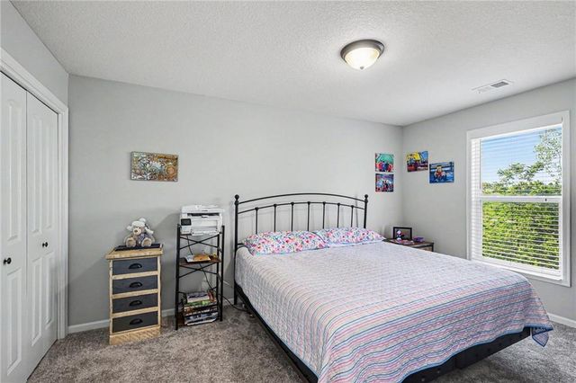 15621 Landauer Street, Basehor, KS 66007
