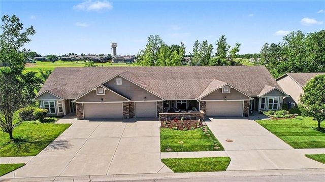 15621 Landauer Street, Basehor, KS 66007