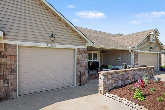 15621 Landauer Street, Basehor, KS 66007
