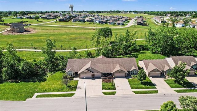 15621 Landauer Street, Basehor, KS 66007
